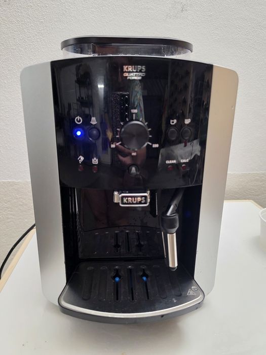 Máquina de café krups quattro force