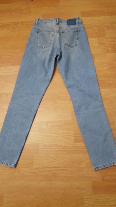 Джинсы ZARA  BASIC -34 разм.