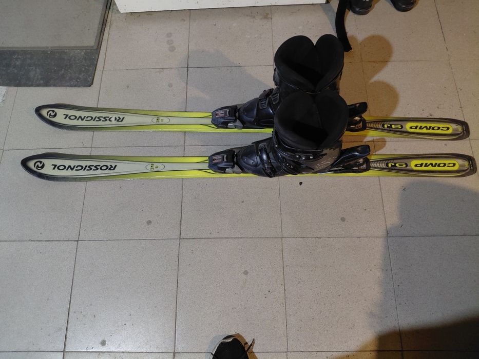 Narty rosignol 140 cm z butami rozm . 39-40 (długość wkładki 24,5 cm )
