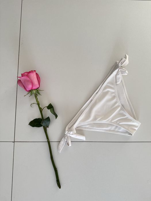 Dół od bikini biały,wiązany Hot Anatomy M