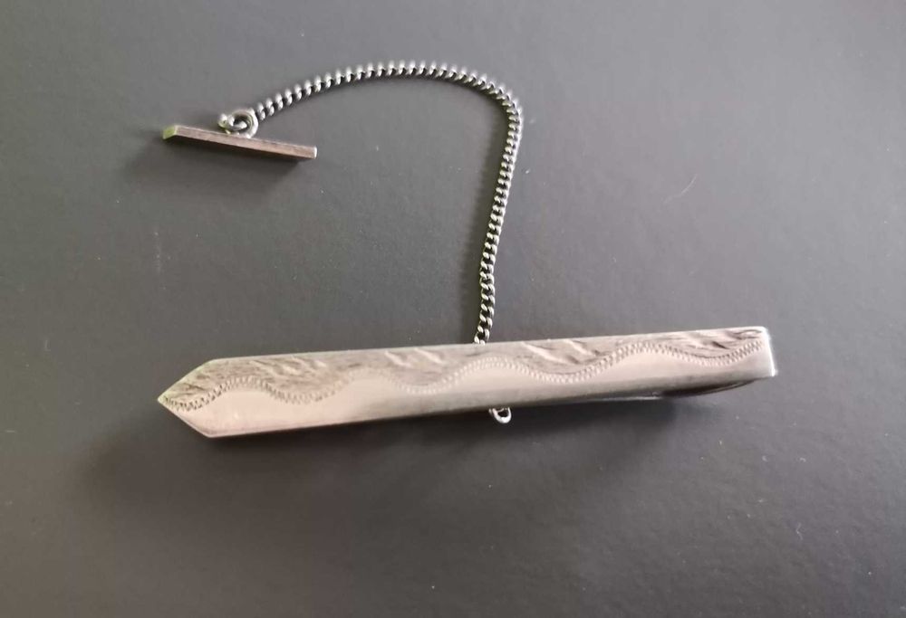 Dois Clipes / Molas / Tranquetas de gravata, em prata - vintage