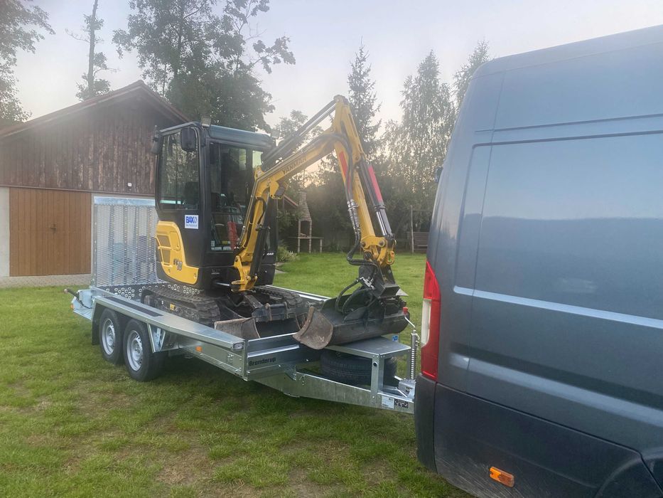 Minikoparka Yanmar sv18