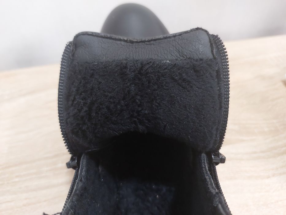 Підліткові демісезонні черевики (розміри 33 (22 см); 34 (22.5 см))