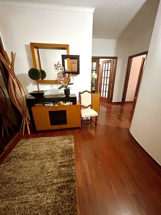 Apartamento T3 Mobilado C/Garagem