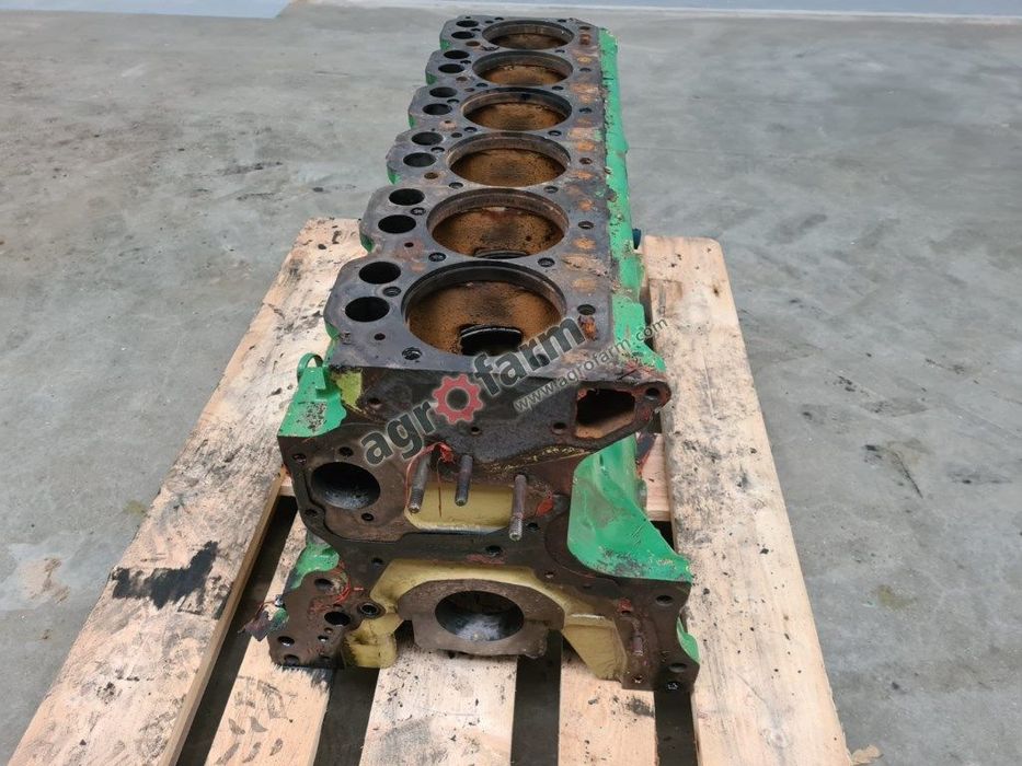 BLOK SILNIKA R72975 JOHN DEERE 4040 4240 4040S