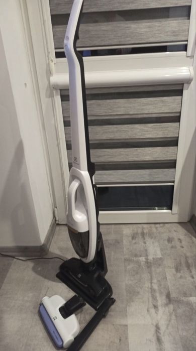 Odkurzacz bezprzewodowy pionowy electrolux wellq8