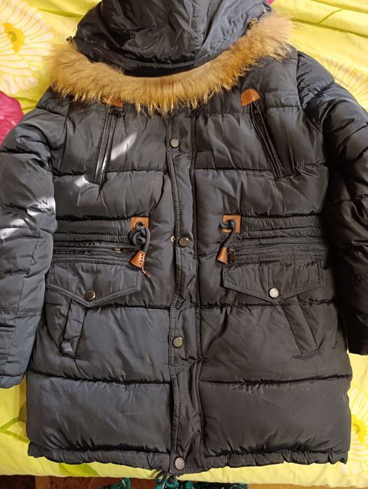 Продам детскую зимнюю куртку