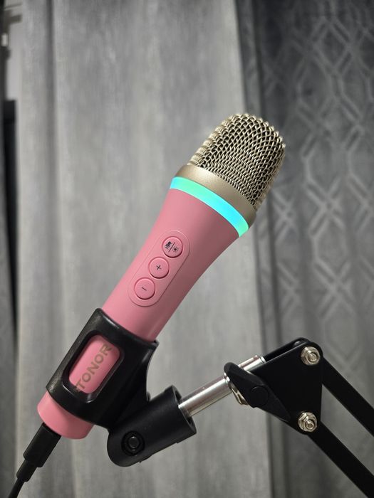 Microfone dinâmico com luz para PC Novo