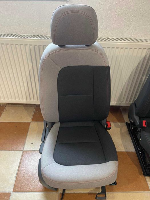 Салон з тканини сидіння Chevrolet Bolt EV