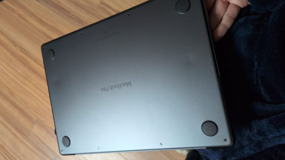 MacBook Pro M4 24Gb RAM  1TB 14"