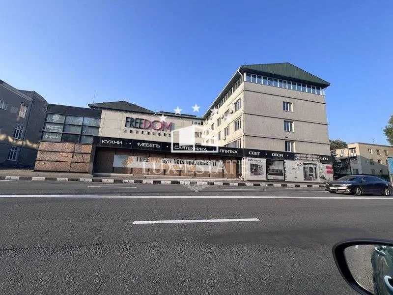 Аренда помещения 1700 м2 на Веснина 5