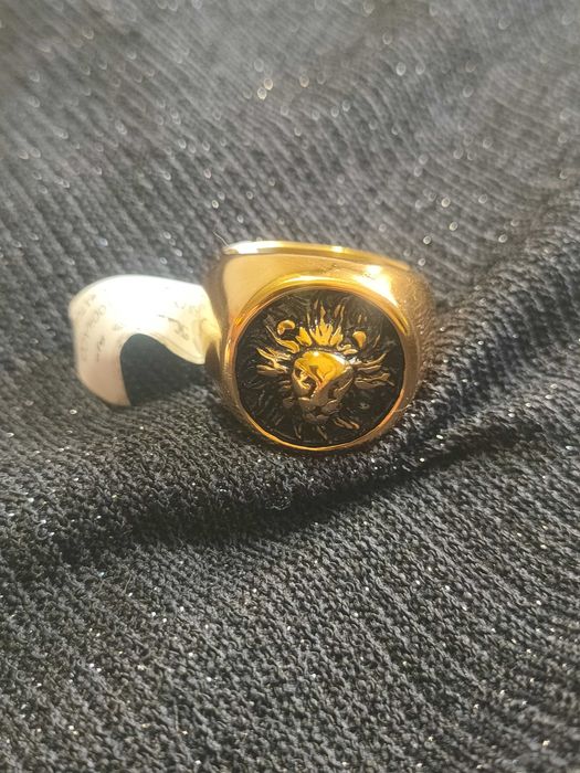 Anel Masculino Detalhado