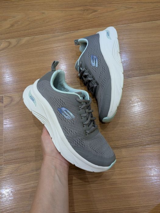 Кросівки жіночі Sketchers 37 р кроси скечерс сірі