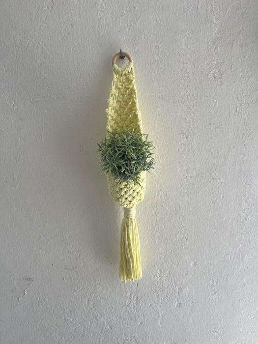 Suporte para vasos em macrame