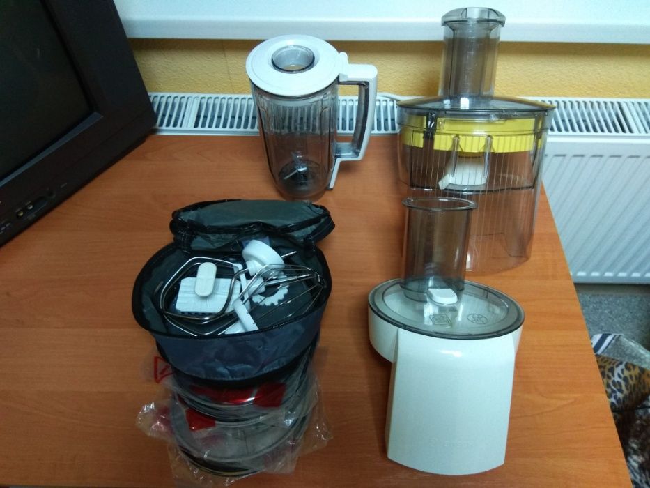 Кухонная машина (комбайн) Bosch MUM52120/02 (с насадкой для нарезки ку