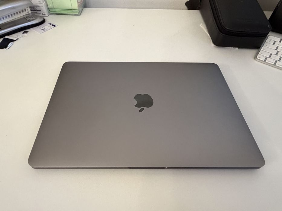 Macbook Pro 13 2020 Touch Bar i5/16/500gb