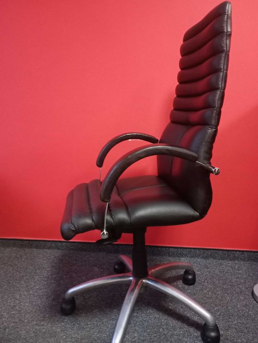 Fotel gabinetowy skórzany Linea