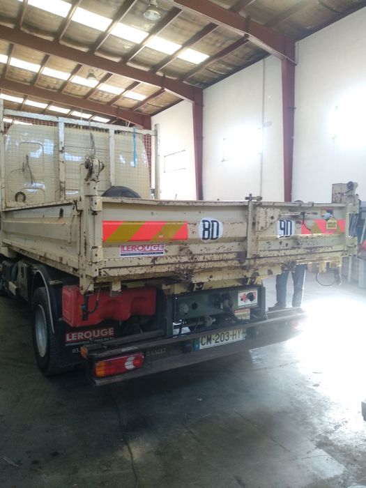 Carroçaria basculante