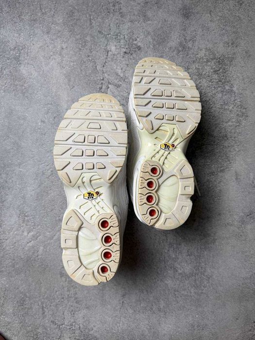 Кросівки Nike Air Max Plus TN White/Silver | Оригінал | 40 розмір (25 см)