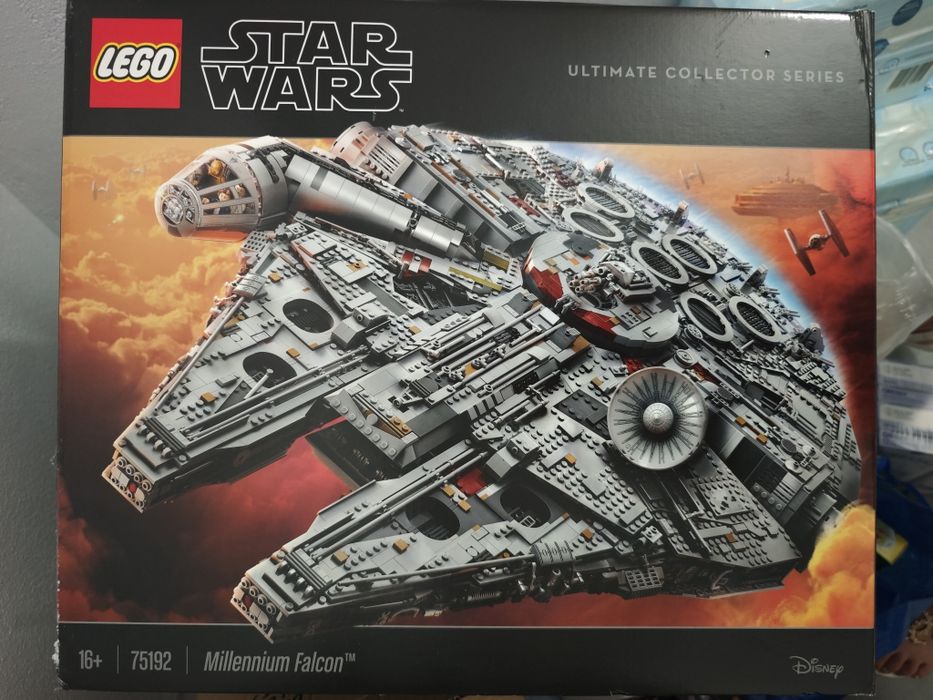 LEGO Star Wars UCS Millennium Falcon 75192 / Caixa + Manual + Oferta de Expositor Acrílico / Ler descrição