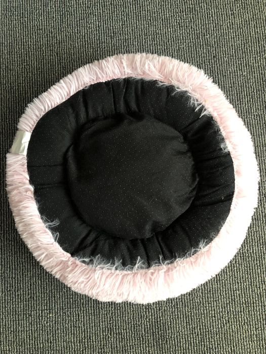 Лежак для котів та собак