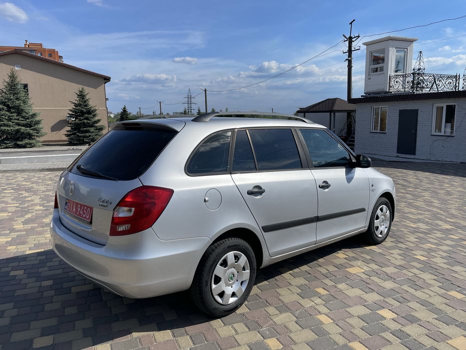 Авто Skoda fabia 2009 універсал