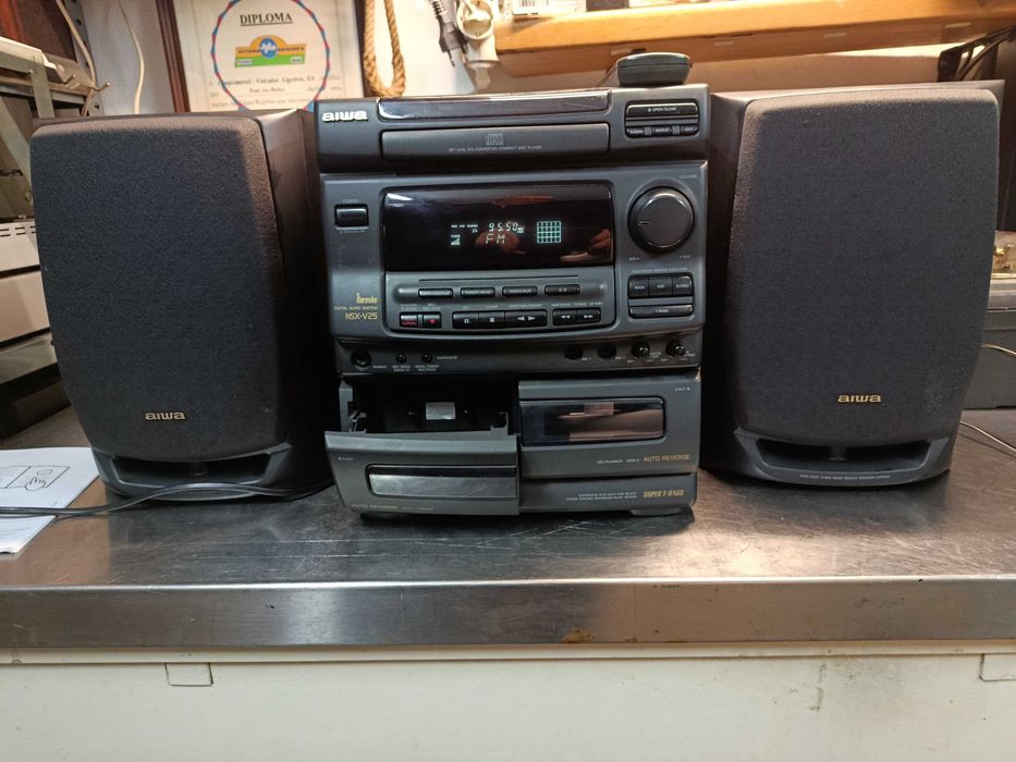 Aparelhagem HIFI Aiwa NSX-V25 para recuperar