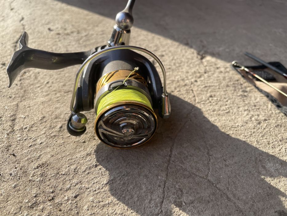 Продам риболовний комплект. Все що на фото спінінг.