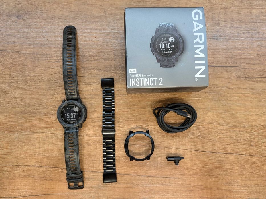 Smartwatch zegarek Garmin Instinct 2 Camo Pancerny zegarek Zestaw z bransoletą i bezelem