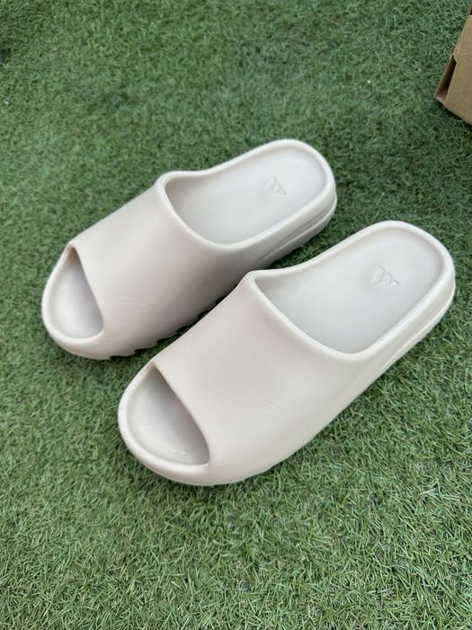 yeezy slide pure