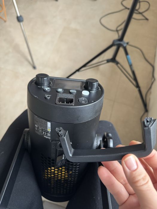 Постійне світло Godox FV 200 з функцією спалаху