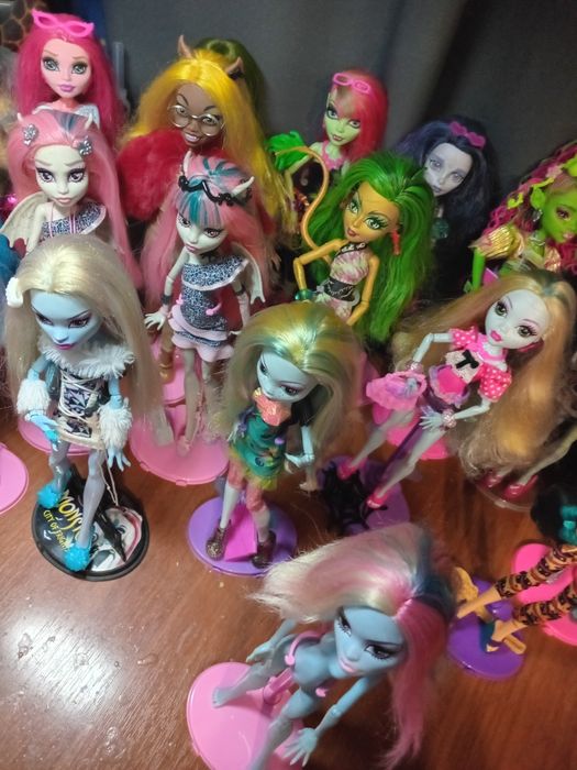 Большой ассортимент Монстр Хай