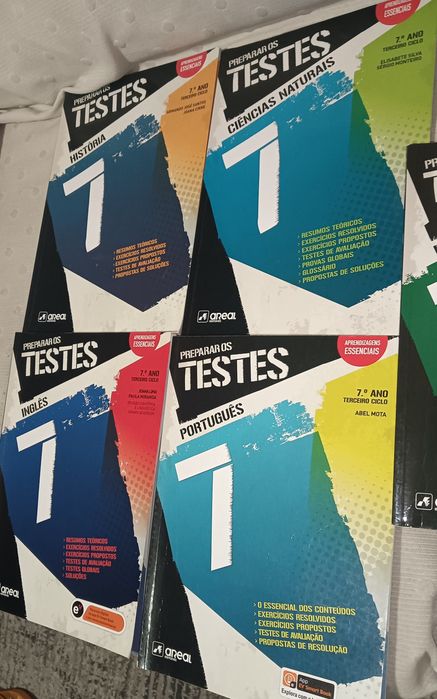 Livro de exercícios "Prepara os Testes" 7° Ano