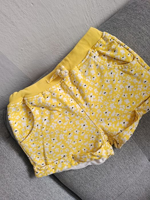 Spodenki Coccodrillo stokrotki żółte 116
