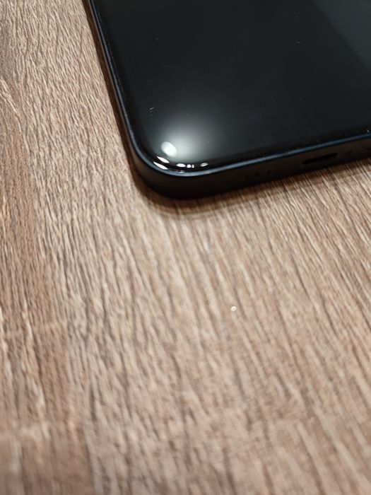 Iphone 13 w bardzo dobrym stanie