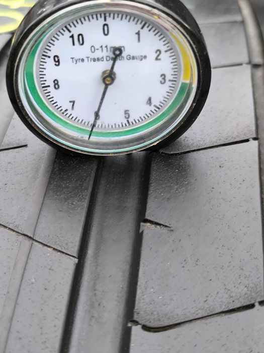 Opona Pirelli p zero v285/40/21 pojedynka
