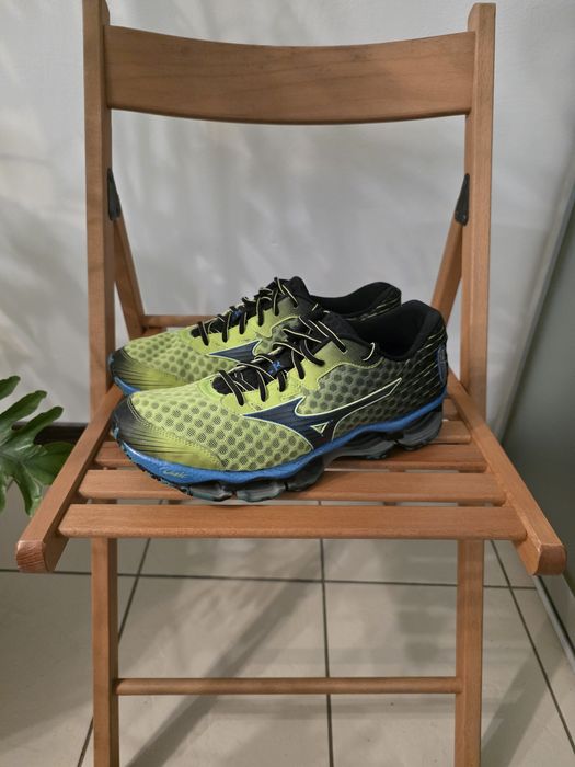 Кросівки бігові Mizuno Wave Prophecy 4  розмір 44 стан ідеальний