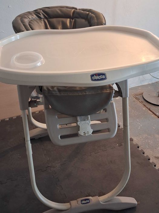 Mobiliário e decoração para casa ou para exterior e também acessórios para bebê