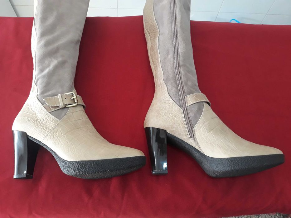 Botas Senhora Em Pele Cano Alto