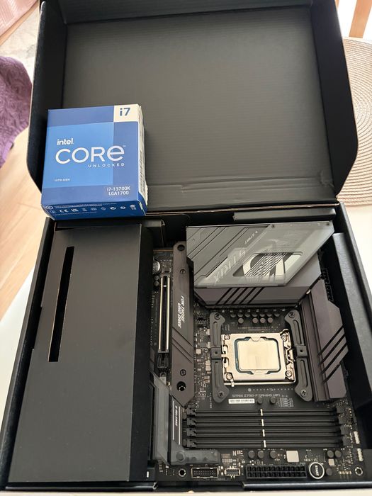 ASUS ROG Strix Z790-F Gaming WiFi + Intel i7 13700K Wieliczka • OLX.pl