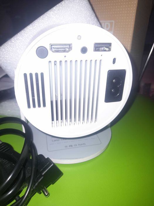 Sprzedam projektor multimedialny