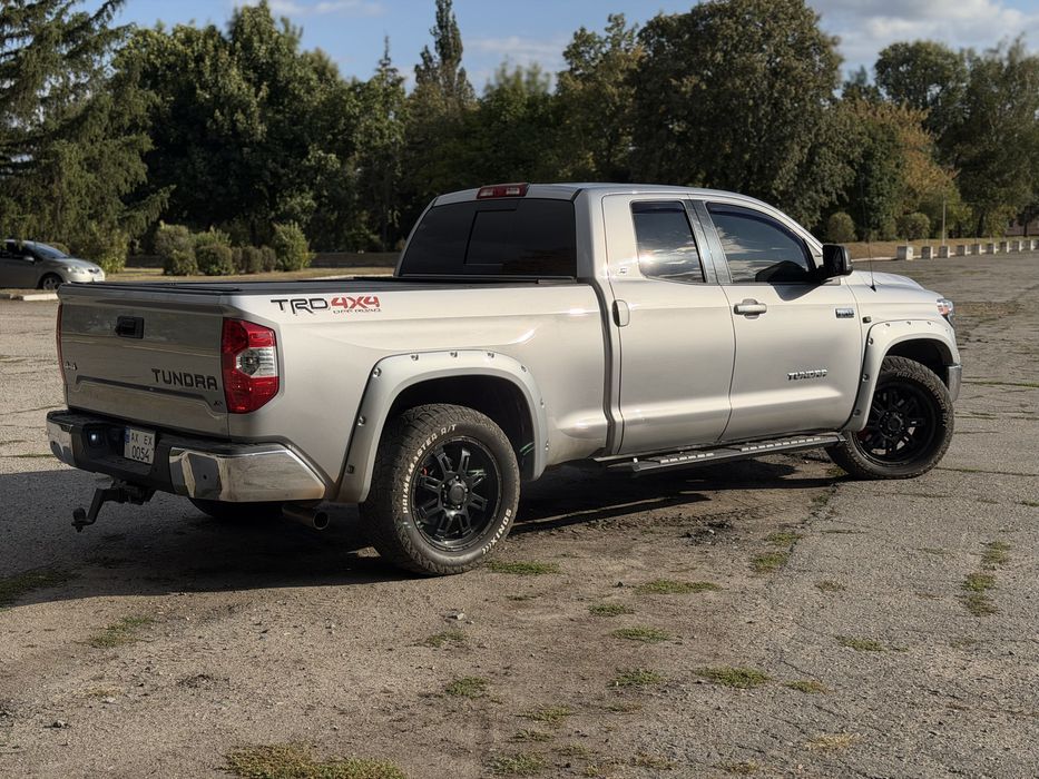 Toyota Tundra 2014