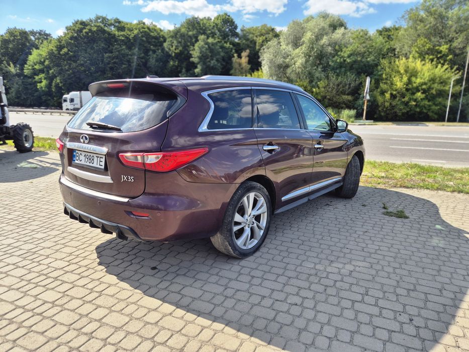 Infiniti JX35/QX60 2012рік. Газ-бензин.
