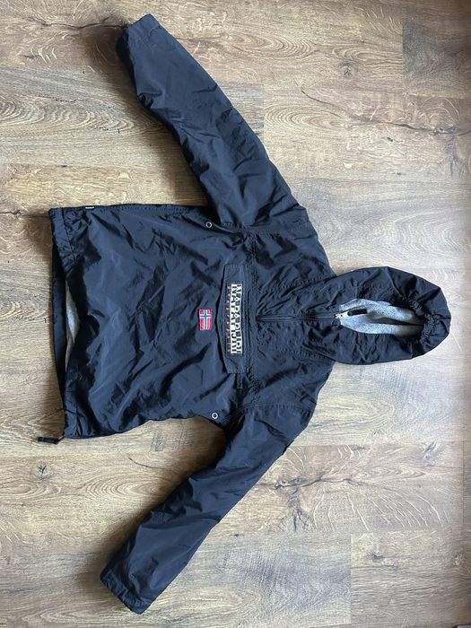 Продам анорак чорний