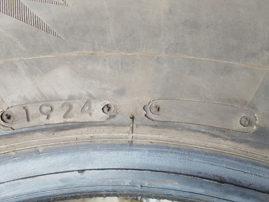 2 Opony zimowe 215/65r16 BRIDGESTONE 2024r