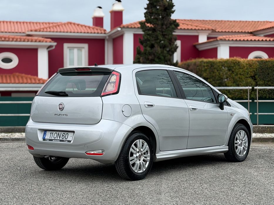 Fiat Punto 1.2 - 130.000km / 2014 - Garantia 18 meses