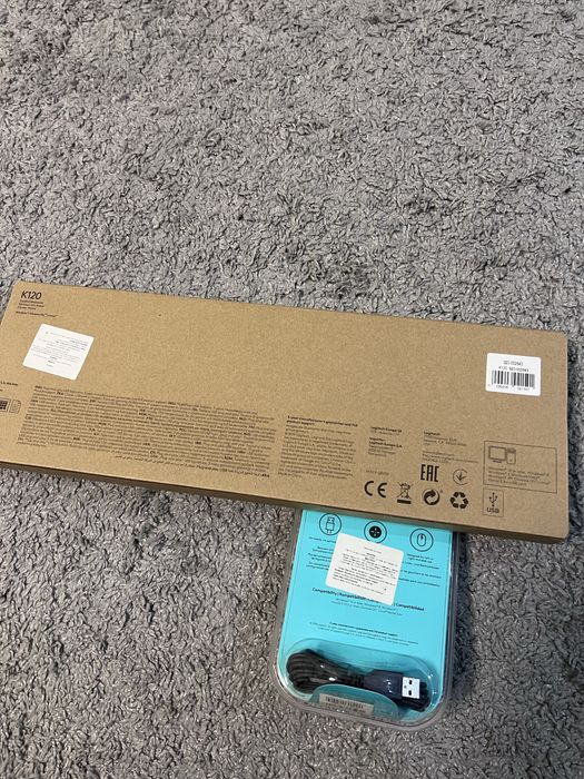 Комплект: клавіатура Logitech K120 та мишка Logitech M100