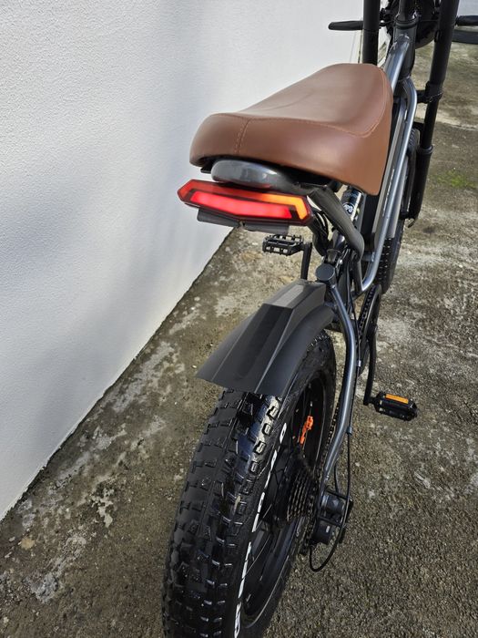 Bicicleta elétrica com acelerador – até 50 km/h