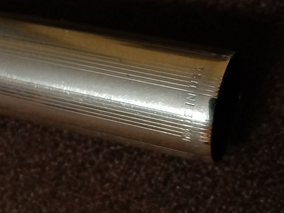 Caneta Parker 61 preta e dourada