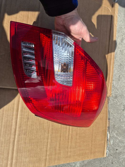 Lampa prawa tył skoda fabia II 2 HB 07-14r. LIFT oryginal=OEM= EUROPA